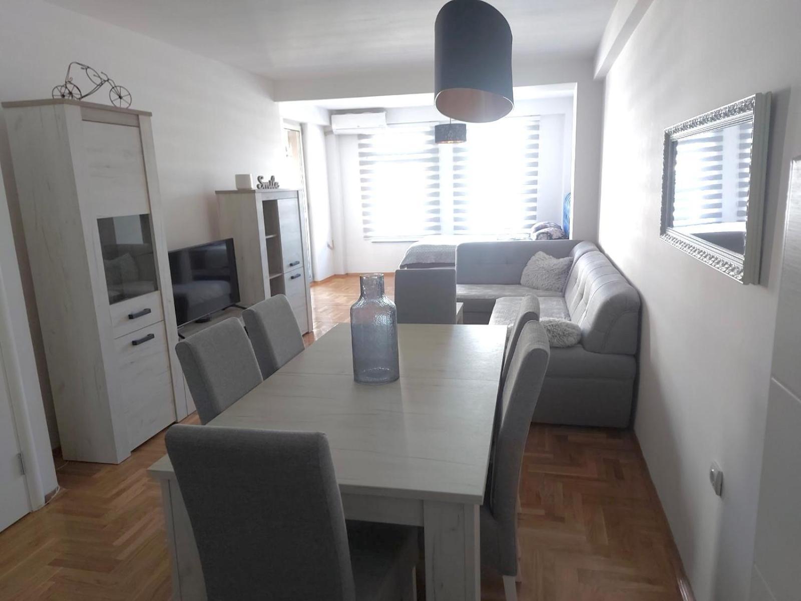 Apartman City Center 4-Setaliste 프리제도르 외부 사진