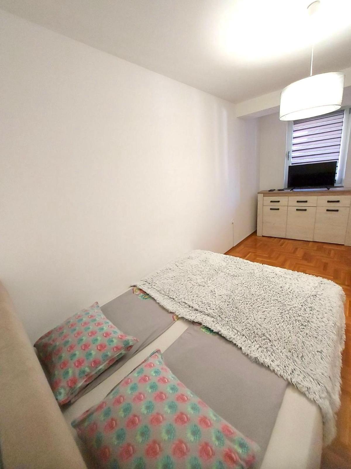 Apartman City Center 4-Setaliste 프리제도르 외부 사진